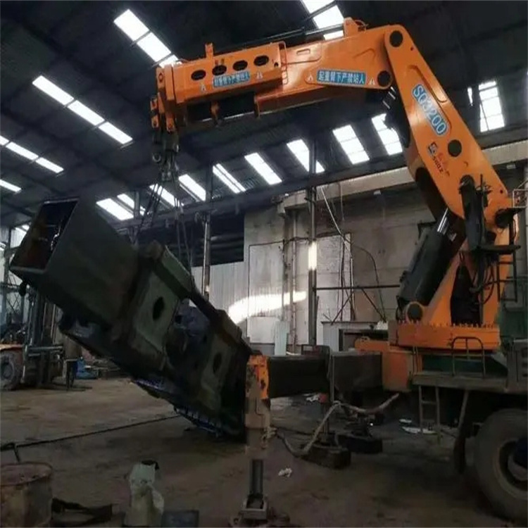 孝南200吨折臂吊出租